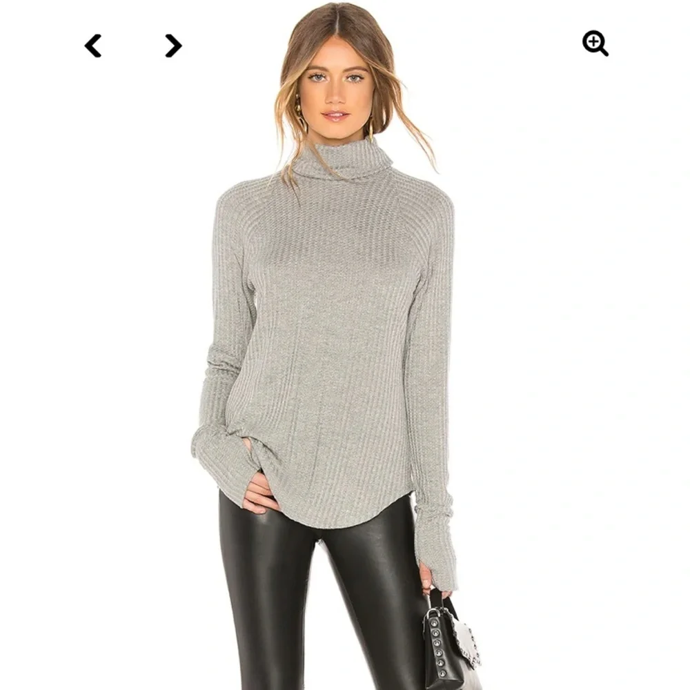 NWT Chaser Turtleneck Thermal Raglan Grey Revolve - Picture 1 of 11